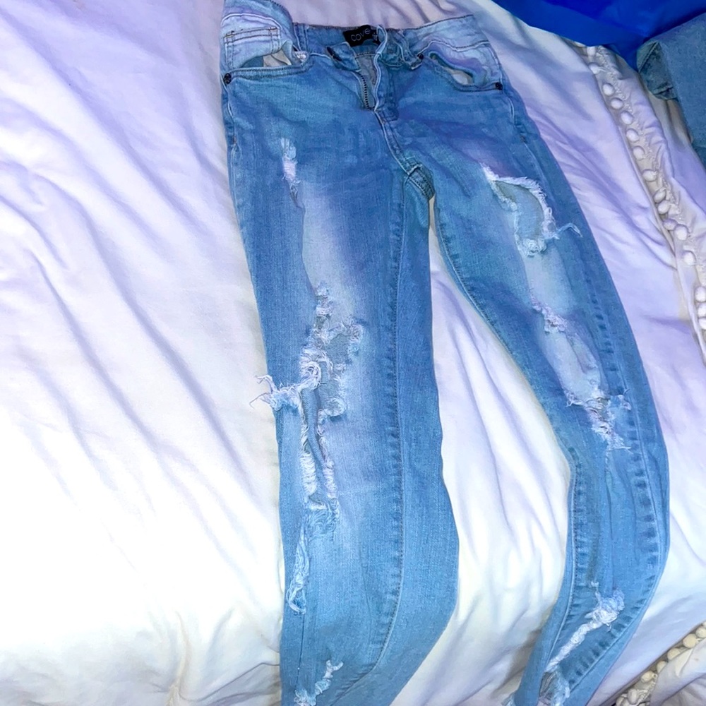 WOMENS BLUE RIPPED JEANS